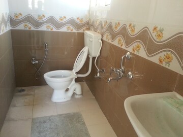 Bathroom in 1 RK Independent House at Rt Nagar – for Rent