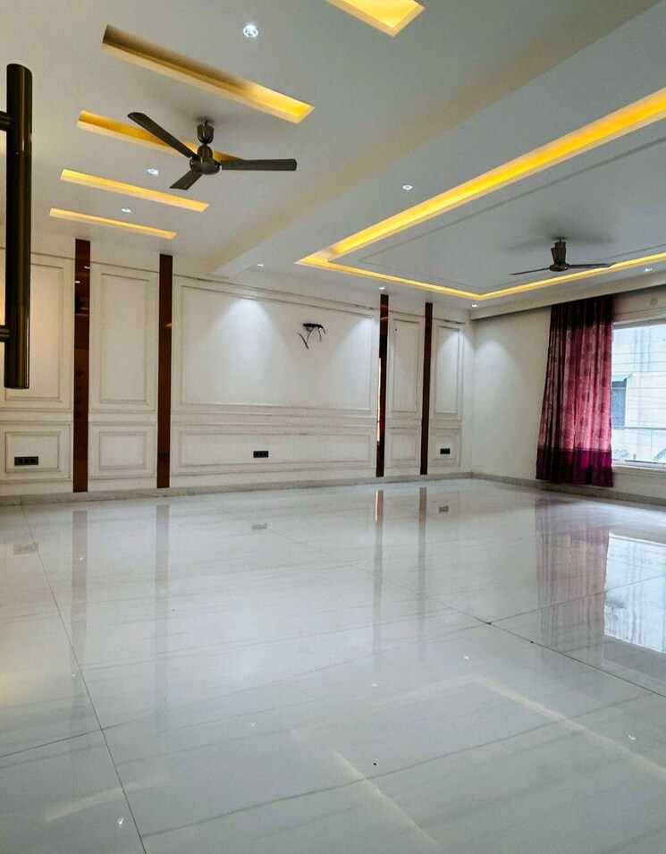 Room, zion-onyxe-tower 4 Bedroom 4500 Sq.Ft. Builder Floor In Sector 21c Faridabad 9539782