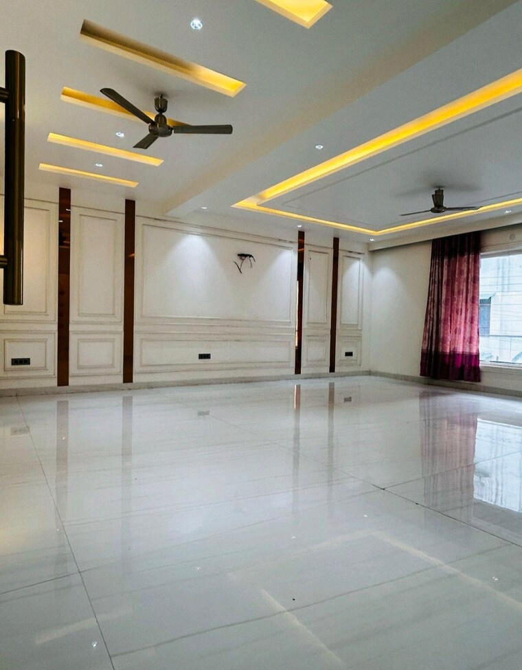 Room, zion-onyxe-tower 4 Bedroom 4500 Sq.Ft. Builder Floor In Sector 21c Faridabad 9539782