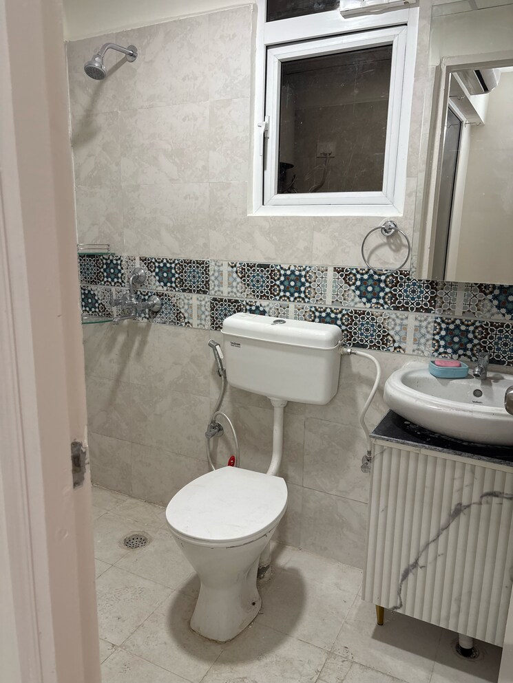 Bathroom, signature-global-prime 2 Bedroom 834 Sq.Ft. Apartment In Sector 63a Gurgaon 9539816