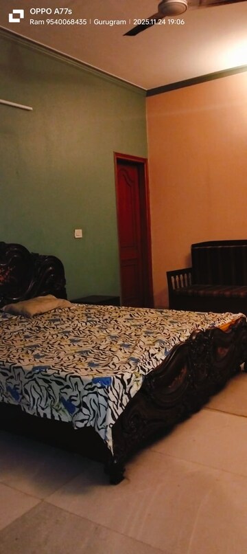 Bedroom in 3 BHK Apartment at Orchid Island, Sector 51 – for Rent