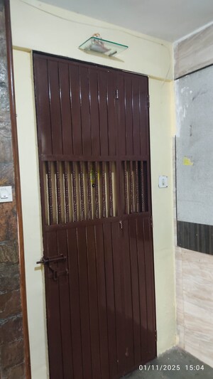 Room in 2 BHK Apartment at Fam CHS, Kopar Khairane – for Rent