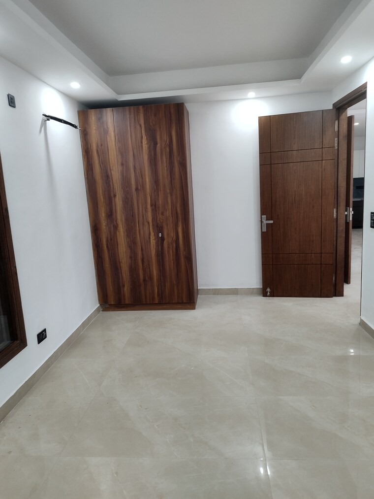 Room, freedom fighters enclave 3 Bedroom 1500 Sq.Ft. Builder Floor In Freedom Fighters Enclave Delhi 9540058