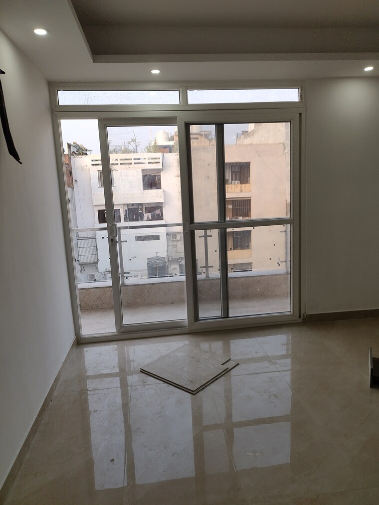 Room, freedom fighters enclave 3 Bedroom 1500 Sq.Ft. Builder Floor In Freedom Fighters Enclave Delhi 9540058