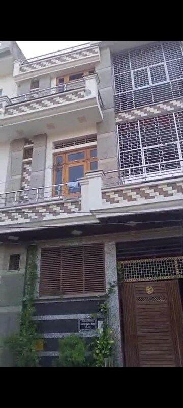 4 BHK Independent House For Sale in Modipuram