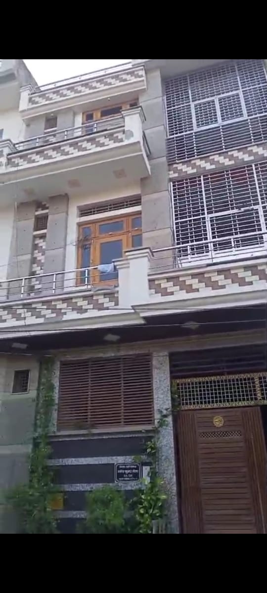 4 BHK Independent House For Sale in Modipuram