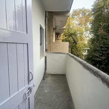 Balcony in 2 BHK Apartment at RWA Kalkaji DDA Flats L1 & L2, Govindpuri – for Rent