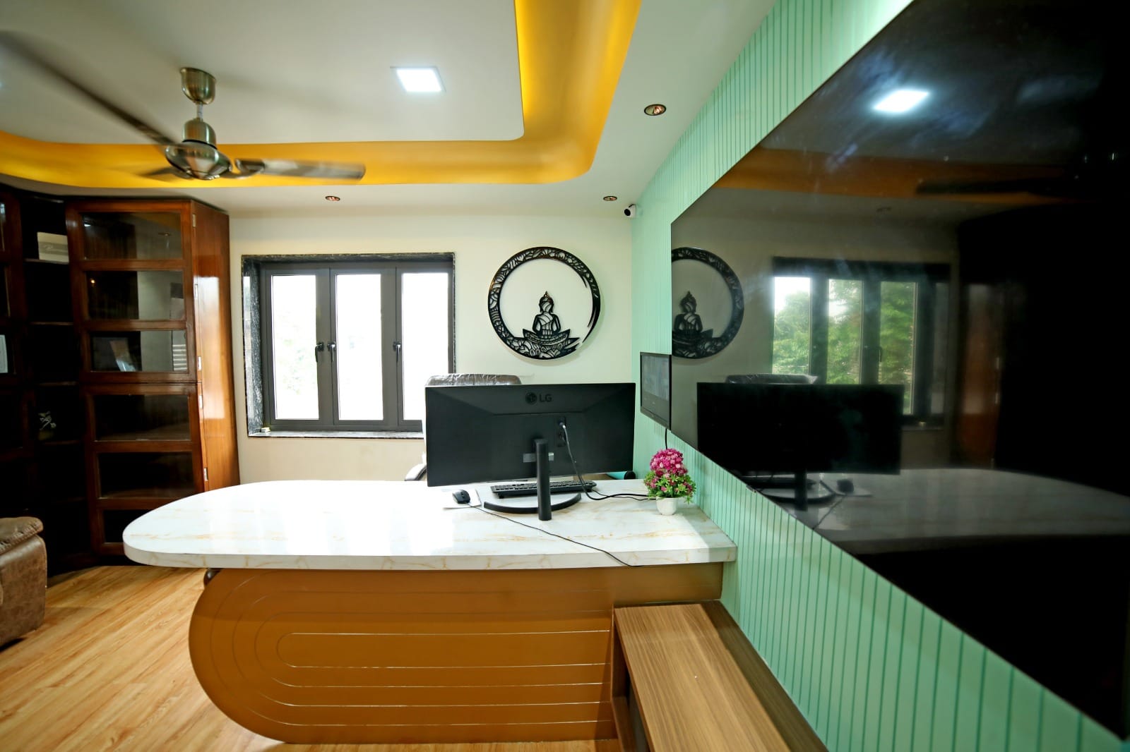 Office Space For Sale in Chunilal Chambers