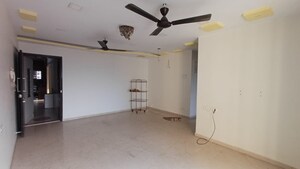 Room in 2.5 BHK Apartment at Dosti Vihar, Samata Nagar – for Rent