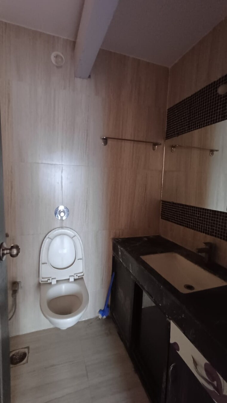 Master Bedroom, dosti-vihar 2.5 Bedroom 850 Sq.Ft. Apartment In Samata Nagar Thane 9540291