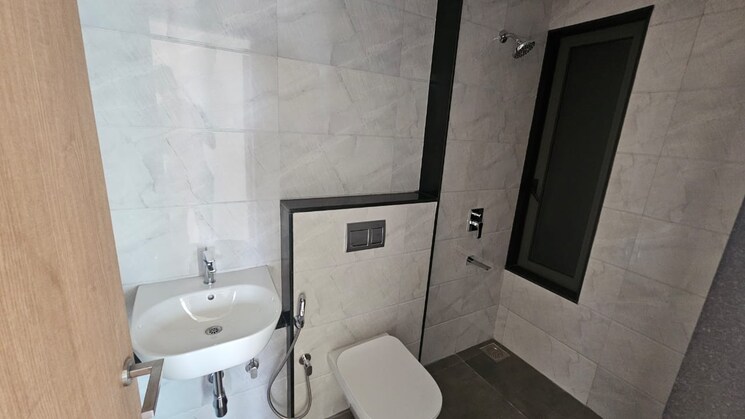 Bathroom, lodha-vista 2 Bedroom 710 Sq.Ft. Apartment In Lower Parel Mumbai 9540308