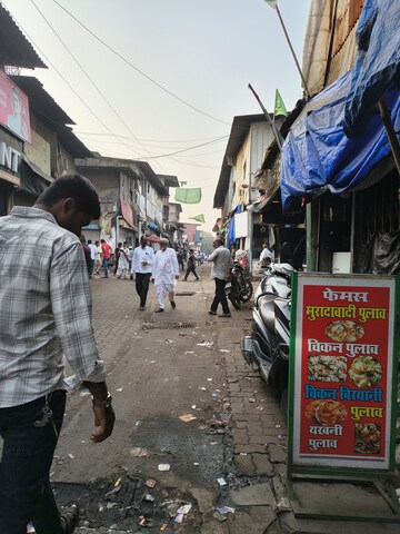 Team Area in  Warehouse at Kurla West – for Rent