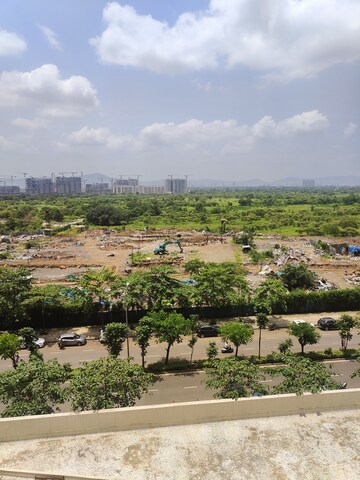 Plot Area in 2 BHK Apartment at Lodha Palava Downtown Dombivli East, Dombivli East – for Rent