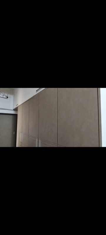 Room in 1 BHK Apartment at Mahim – for Rent