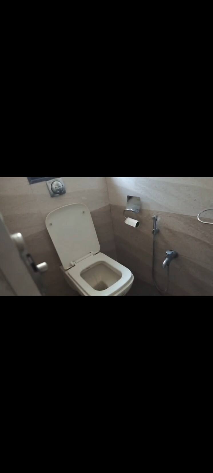 Bathroom, mahim 1 Bedroom 450 Sq.Ft. Apartment In Mahim Mumbai 9540449