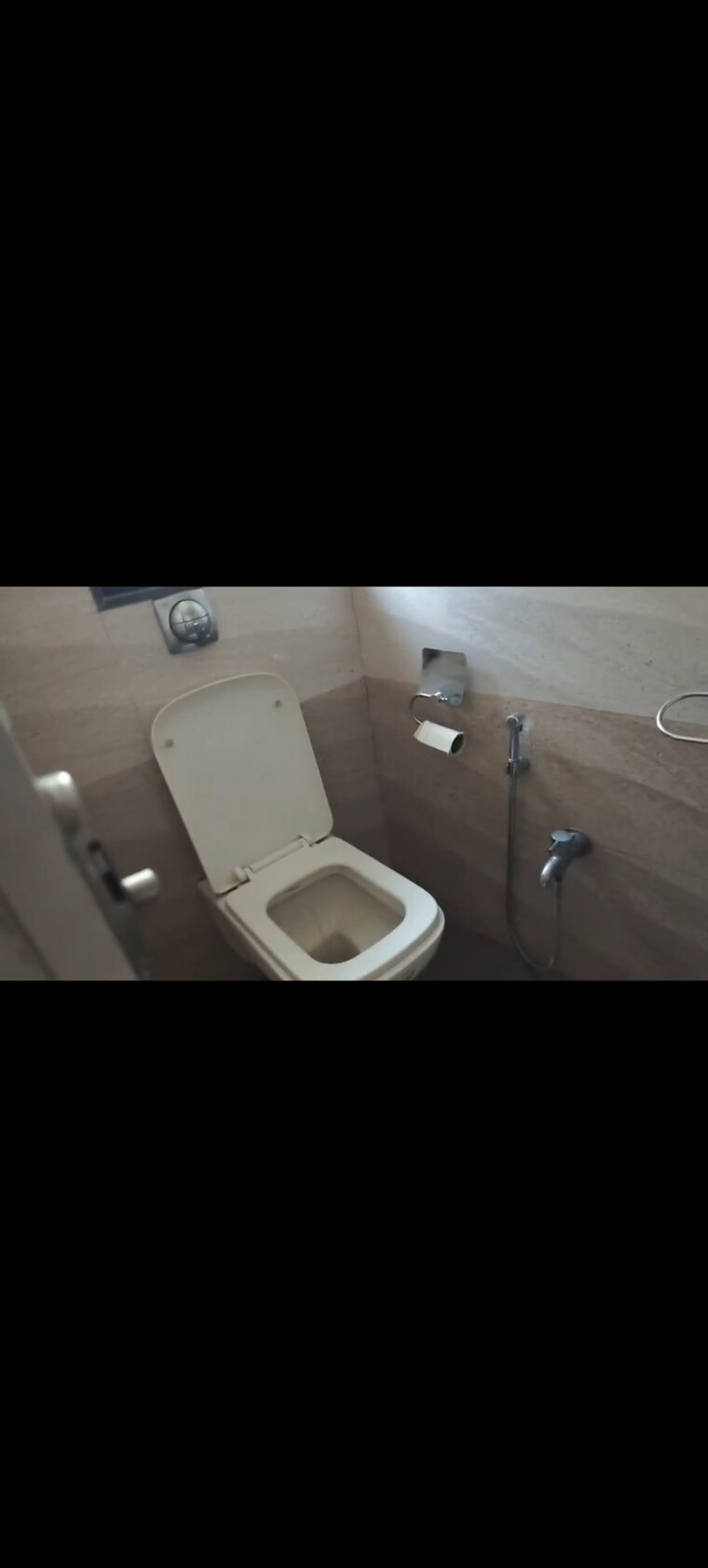 Bathroom, mahim 1 Bedroom 450 Sq.Ft. Apartment In Mahim Mumbai 9540449