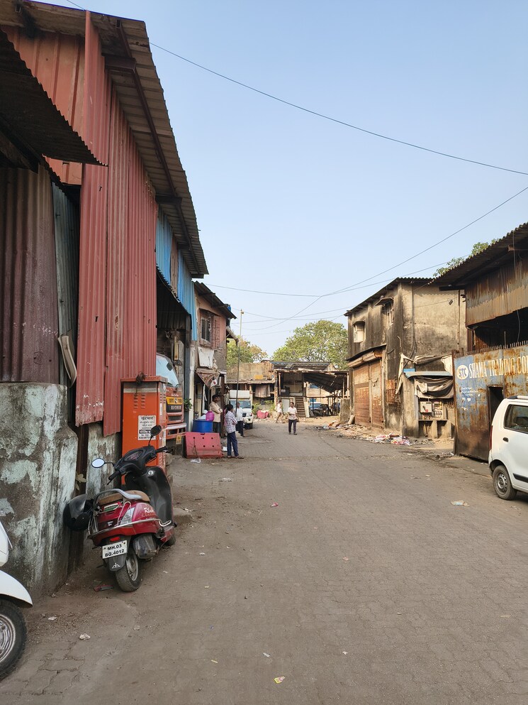 Exterior View, kurla west Commercial Warehouse 1100 Sq.Yd. In Kurla West Mumbai 9540466