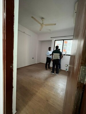 Room in 3 BHK Apartment at Lodha Palava Urbano D And E, Dombivli East – for Rent