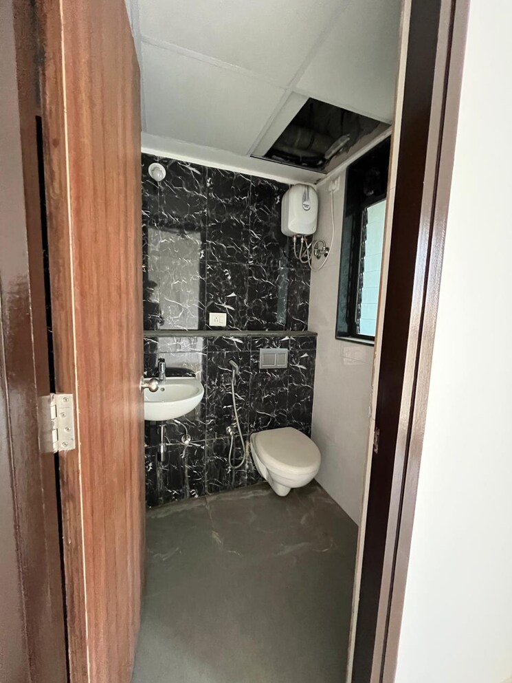 Attached Bathroom, lodha-palava-urbano-d-and-e 3 Bedroom 756 Sq.Ft. Apartment In Dombivli East Thane 9540521