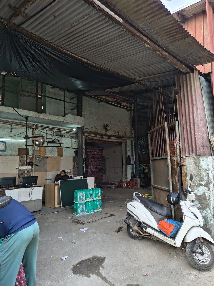 Exterior View, kurla west Commercial Warehouse 1200 Sq.Yd. In Kurla West Mumbai 9540525