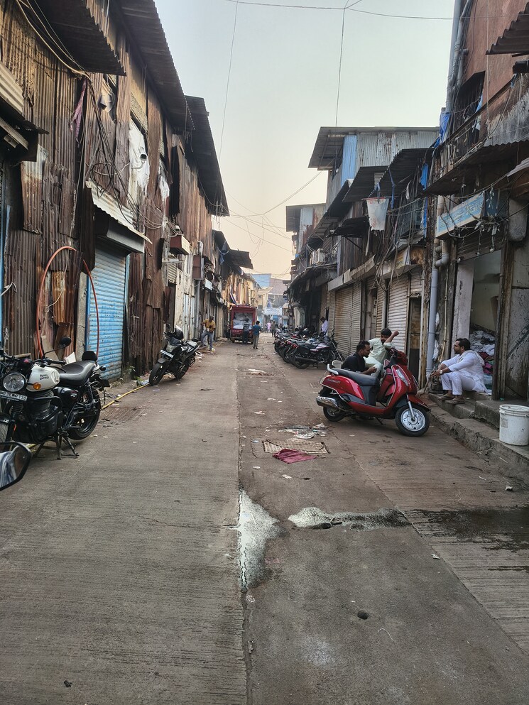 undefined, kurla west Commercial Warehouse 1200 Sq.Yd. In Kurla West Mumbai 9540525