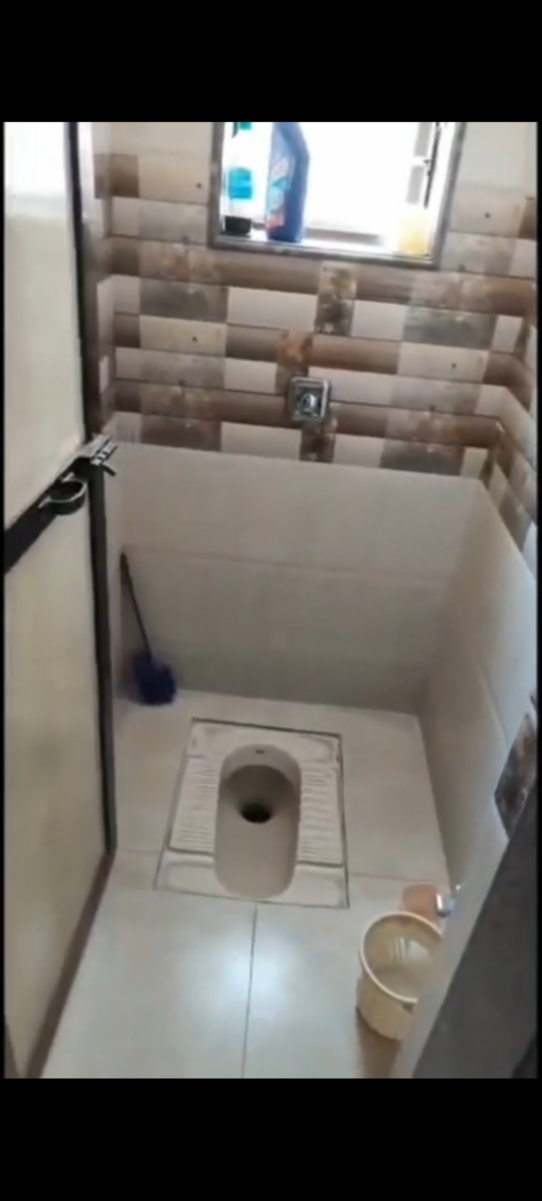 1 BHK + Extra Room Apartment For Rent in Neel Varsha Apartment