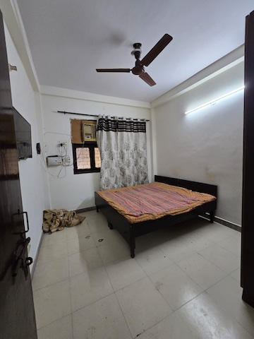 Bedroom in 2 BHK Apartment at Siddharth Estate, Vasant Vihar – for Rent
