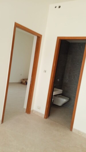 Room in 4 BHK Villa at Vertex Kingston Park, Nallagandla – for Sale