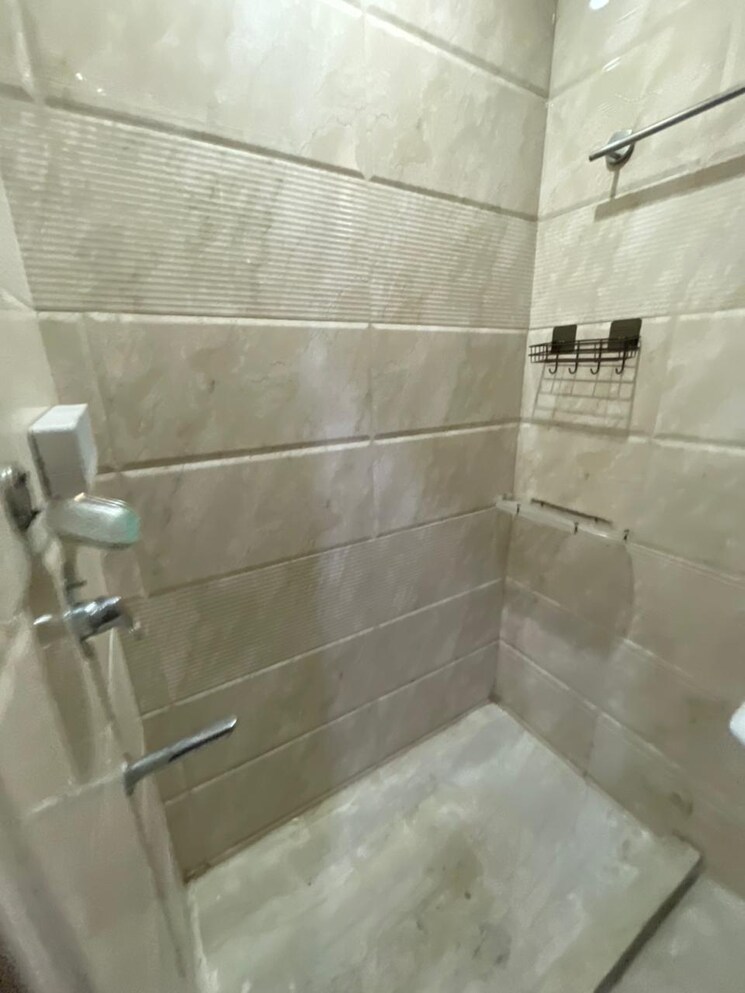 Bathroom, jangpura 2 Bedroom 900 Sq.Ft. Independent House In Jangpura Delhi 9540702