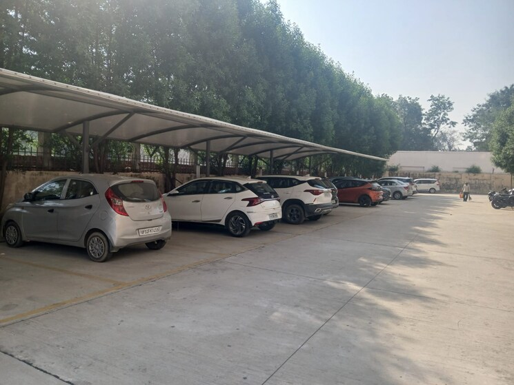  Parking, kiara-residency 2 Bedroom 1039 Sq.Ft. Apartment In Sushant Golf City Lucknow 9540958