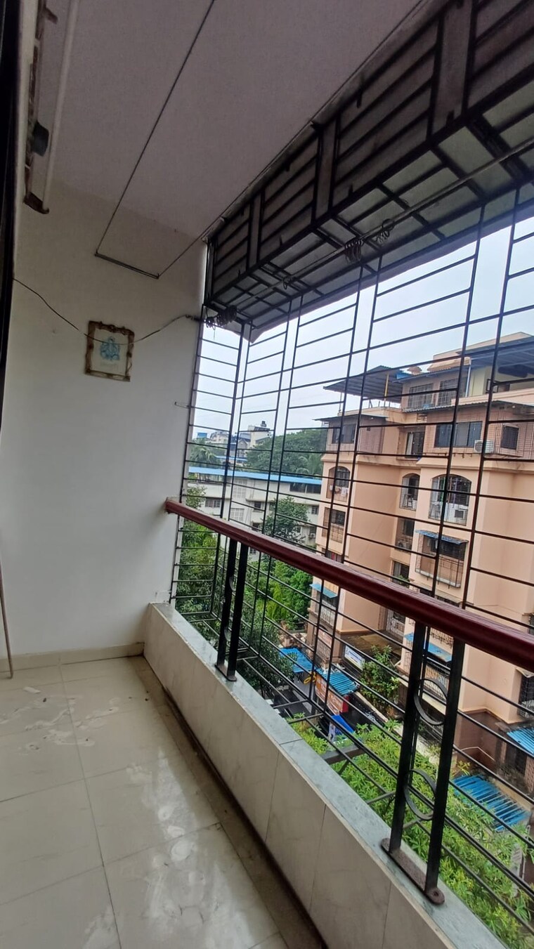 Balcony, naupada 2 Bedroom 700 Sq.Ft. Apartment In Naupada Thane 9540975