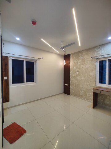 Room in 3 BHK Apartment at Rajapushpa Provincia, Narsingi – for Rent