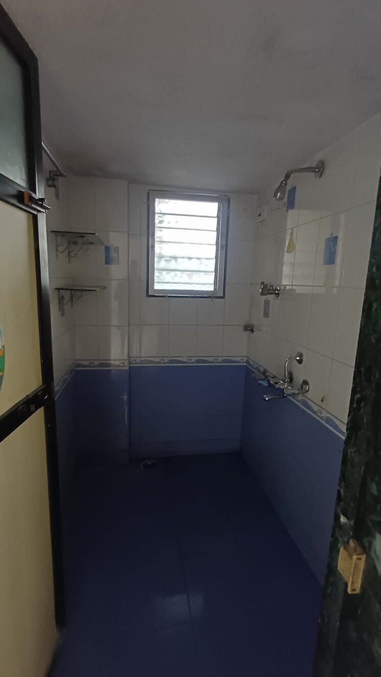 Kitchen, naupada 2 Bedroom 700 Sq.Ft. Apartment In Naupada Thane 9540999