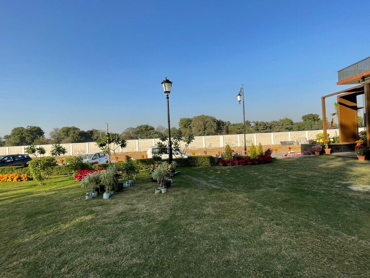 Garden, meffier-golden-park  136 Sq.Yd. Plot In Sohna Sector 4 Gurgaon 9541013