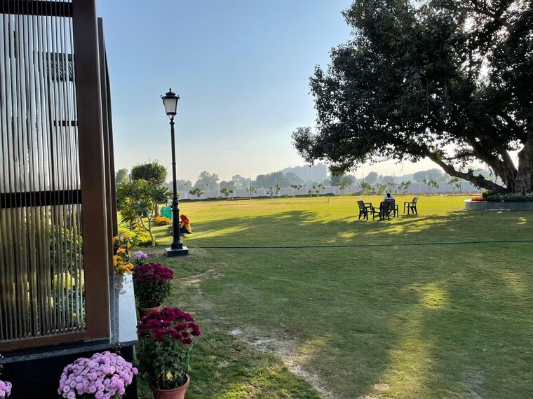 Garden, meffier-golden-park  136 Sq.Yd. Plot In Sohna Sector 4 Gurgaon 9541013