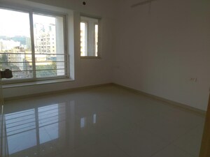 Room in 2 BHK Apartment at Vascon Forest County, Kharadi – for Rent