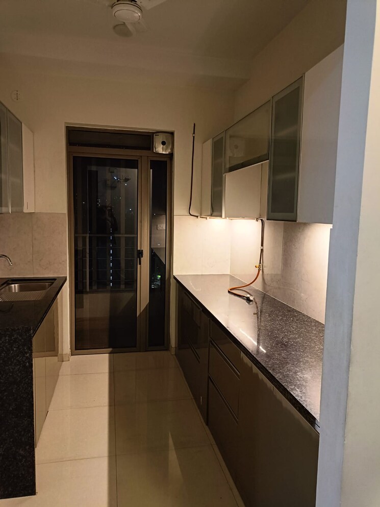 Kitchen, kalpataru-paramount 2 Bedroom 711 Sq.Ft. Apartment In Kapur Bawdi Thane 9541017