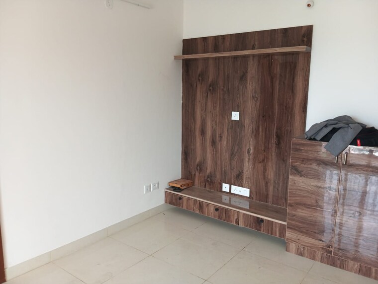 Room, prestige-primrose-hills 1 Bedroom 584 Sq.Ft. Apartment In Banashankari 6th Stage Bangalore 9541050