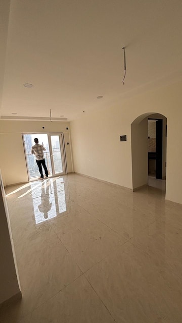 Room in 2 BHK Apartment at Mhada 24 LIG Apartments, Goregaon West – for Rent