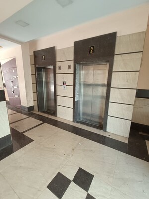 Lift in 1 BHK Apartment at RR Hill Galaxy, Mira Road – for Sale