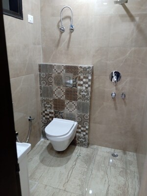 Attached Bathroom in 3 BHK Apartment at Rajendra Nagar Sector 3 – for Rent