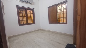 Room in 3 BHK Independent House at Koramangala – for Rent