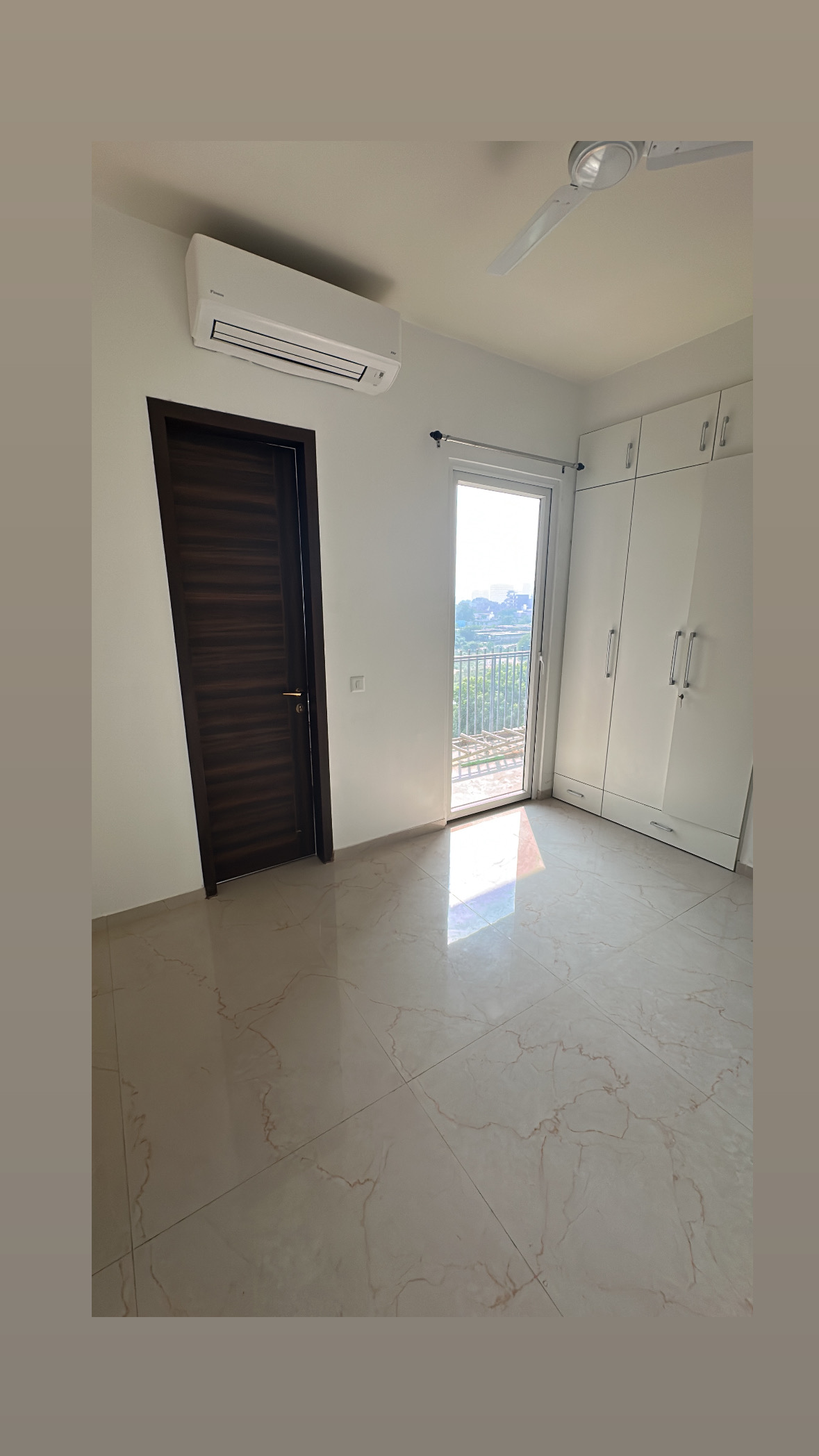 3 BHK + Pooja Room Apartment For Rent in Smart World Orchard