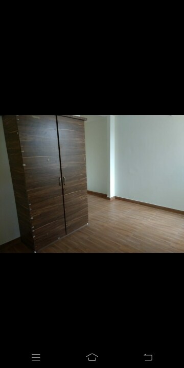 Room in 3 BHK Apartment at Agrawal Sagar Eden Garden, Shri Ram Colony – for Sale