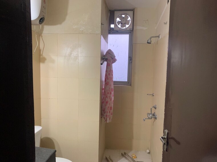 Bathroom, pioneer-park-araya 2 Bedroom 1365 Sq.Ft. Apartment In Sector 61 Gurgaon 9541113