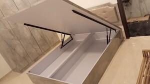 Furnished Amenities in 2 BHK Apartment at Ruparel Ariana, Parel – for Rent