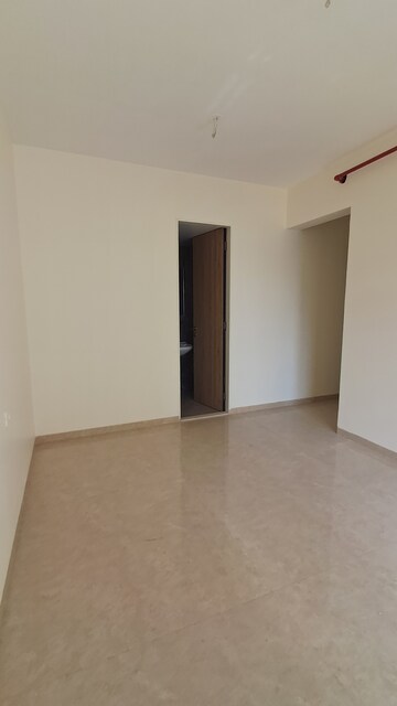 2 BHK Apartment For Rent in Chandak Cornerstone, Worli