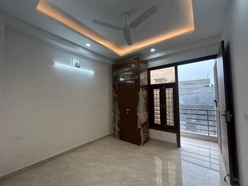Room in 2 BHK Builder Floor at Chattarpur – for Rent
