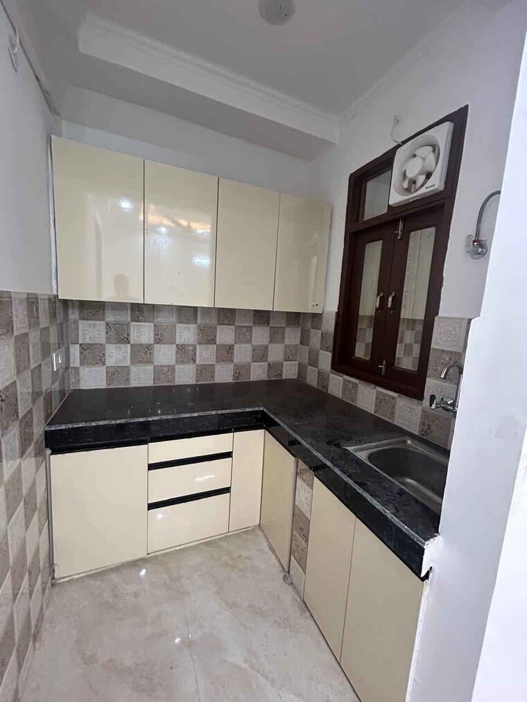 Kitchen, chattarpur 2 Bedroom 1000 Sq.Ft. Builder Floor In Chattarpur Delhi 9541132