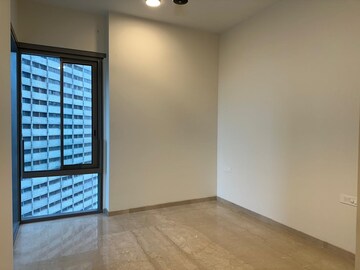 Room in 2 BHK Apartment at Piramal Mahalaxmi, Mahalaxmi – for Rent